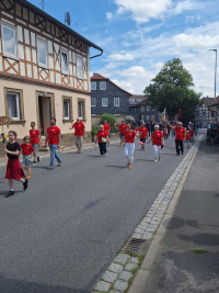 Umzug durch den Ort Untermerzbach